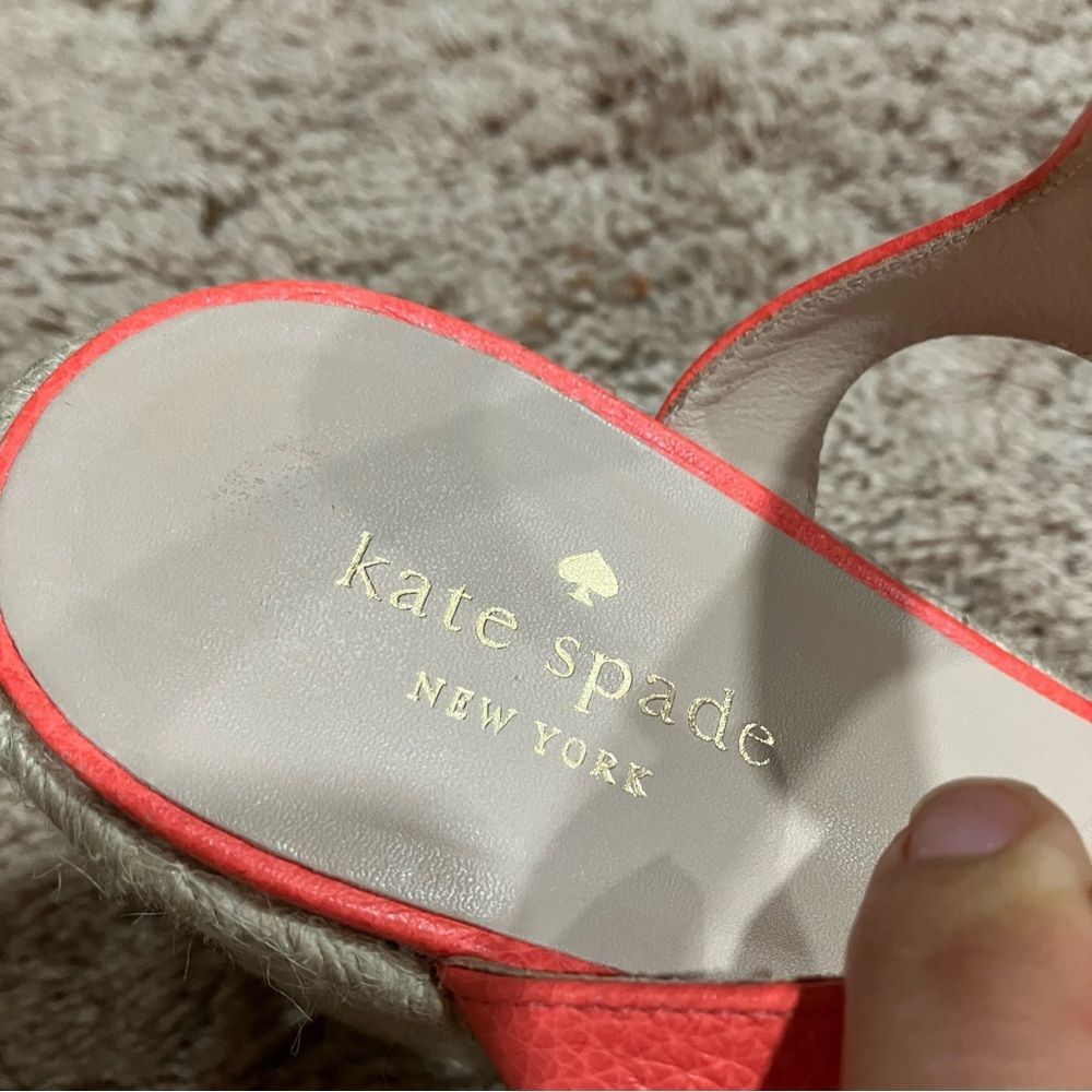Kate Spade New York Tarin Pop Coral Tumbled Leather Espadrille Wedge Sandals 10 - Picture 3 of 16